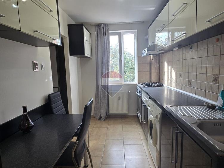 Apartament cu 3 camere decomandat, mobilat în 1 Decembrie 1918