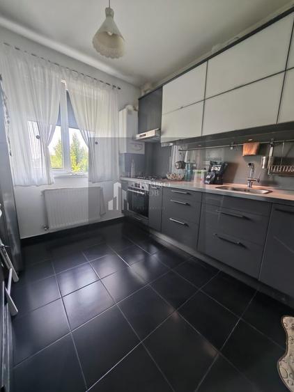 Apartament cu 3 camere decomandat în Dobroești