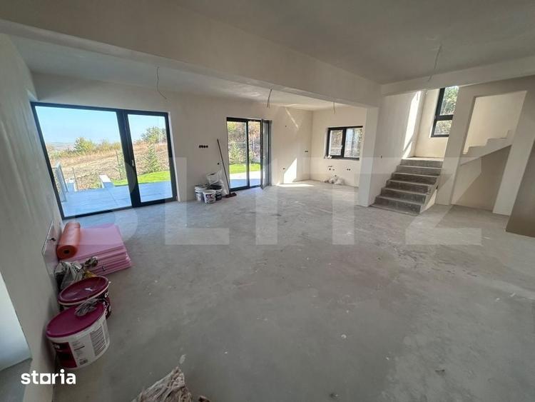 Casă cu 5 camere cu Teren 458 Mp în Apahida