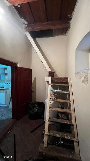 Casă cu 2 camere în Central