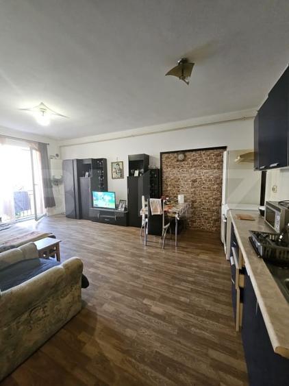 Apartament semidecomandat cu 2 camere, 58 mp, zona Porii - 1