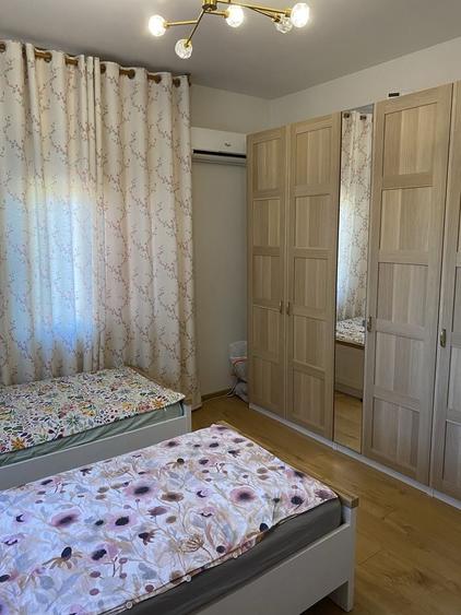 Apartament cu 4 camere decomandat în Central