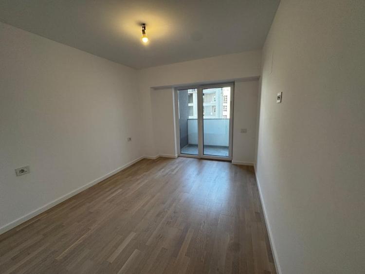Apartament cu 4 camere decomandat în Ultracentral