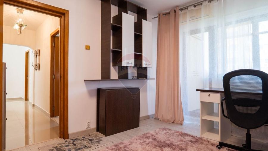 Apartament cu 2 camere decomandat, mobilat în Titan