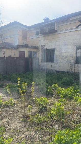 Casă cu 3 camere cu Teren 450 Mp în Central