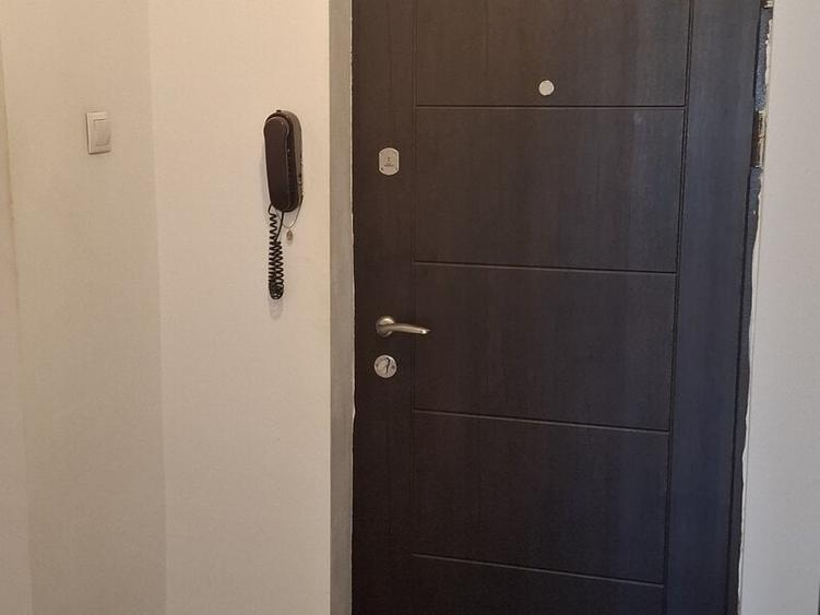 Apartament cu 2 camere decomandat în Colentina