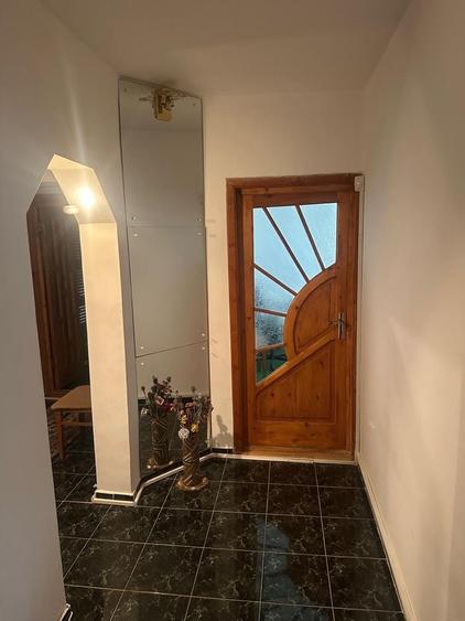 Apartament cu 2 camere decomandat în Lacu