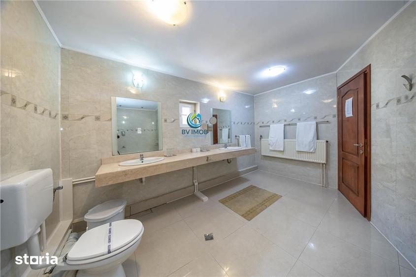 Casă cu 9 camere cu Teren 500 Mp în Nord
