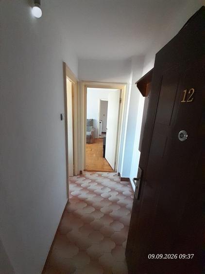 Apartament cu 2 camere semidecomandat în Trivale