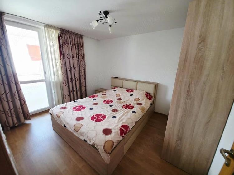 Apartament cu 3 camere decomandat în Mărăței