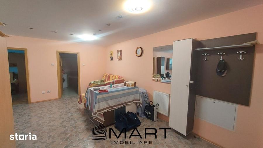 Apartament cu 3 camere, mobilat în Central