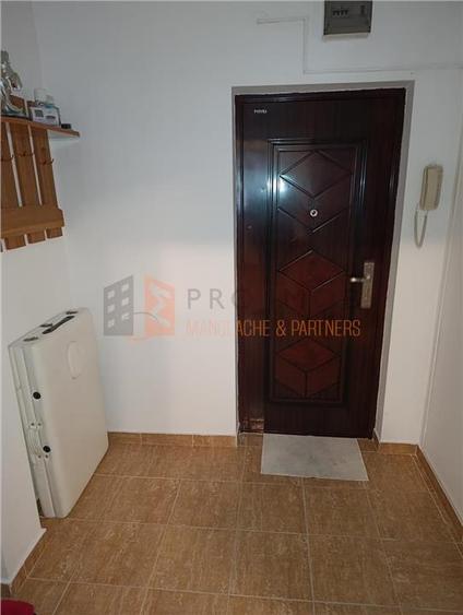Apartament cu 2 camere semidecomandat, mobilat în Unirii Sud