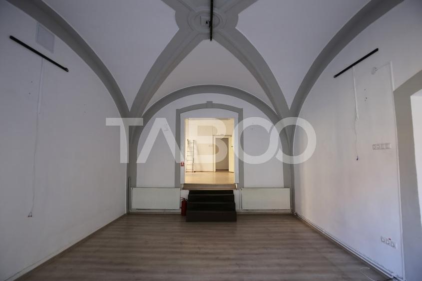 Spatiu comercial de inchiriat in zona Centrala 75mpu Sibiu - 1