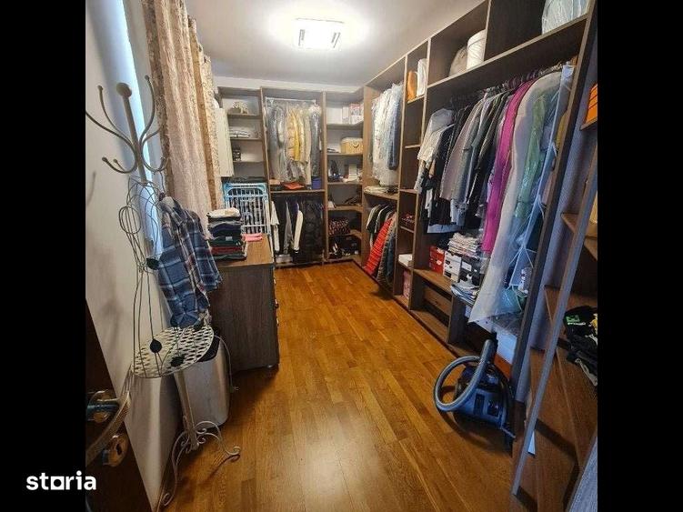 Casă cu 4 camere cu Teren 170 Mp în Central