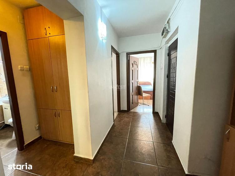 Apartament cu 3 camere decomandat în Tătărași