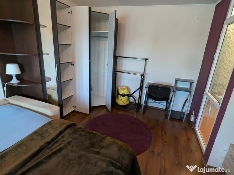 Garsonieră decomandată în Muncii