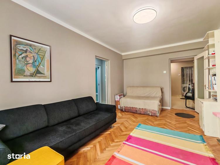 Apartament cu 3 camere semidecomandat în Ultracentral