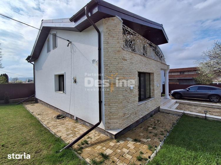Casă cu 6 camere cu Teren 500 Mp în Miroslava