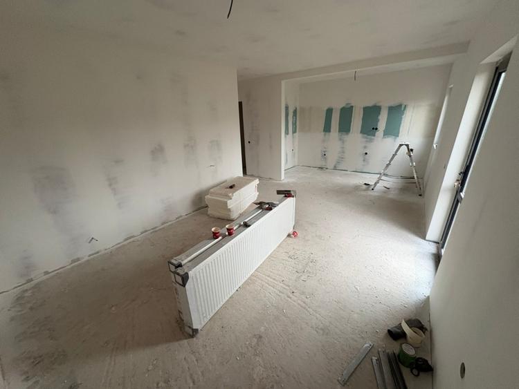 Casă individuală cu 4 camere cu Teren 300 Mp în Șintereag