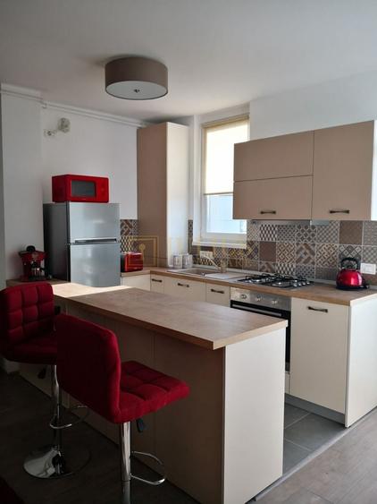 Apartament cu 2 camere decomandat, mobilat în Medicină
