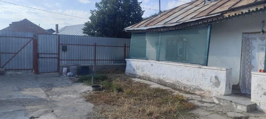 Casă cu 3 camere în Central