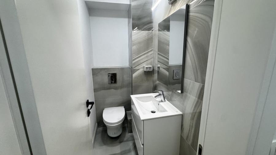 Apartament cu 3 camere decomandat în Dorobanți