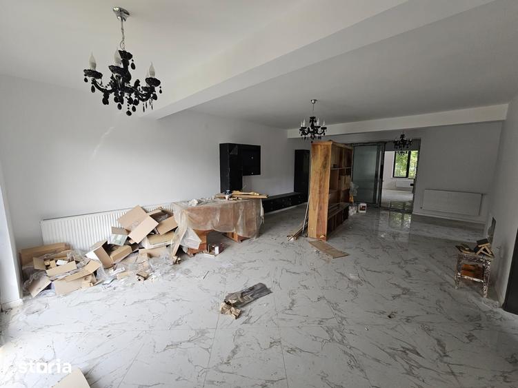 Casă cu 7 camere cu Teren 550 Mp în Câmpulung Muscel