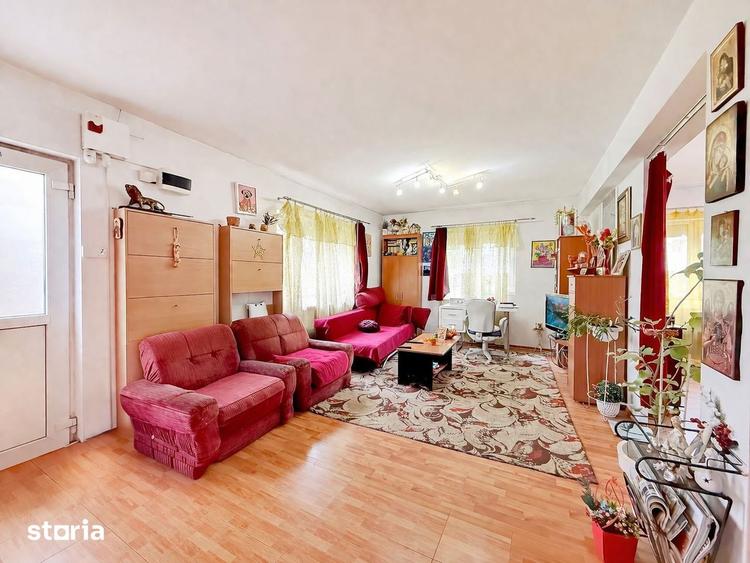Casă cu 5 camere decomandat cu Teren 281 Mp în Șagului
