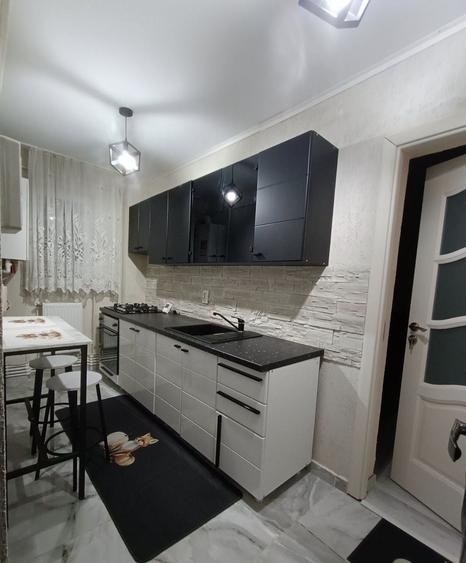 Apartament cu 2 camere semidecomandat în Central