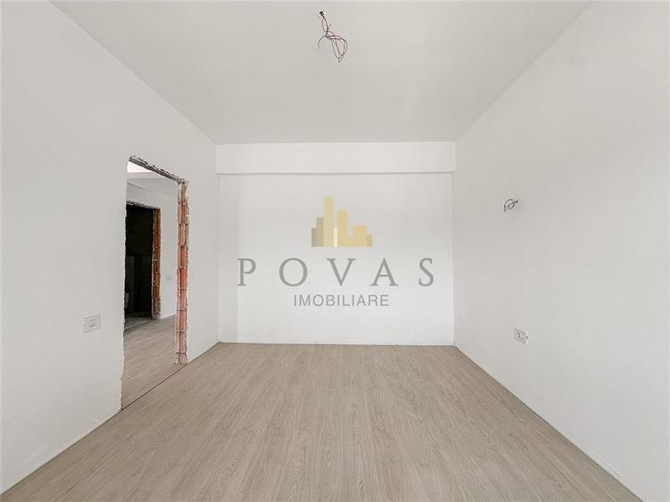 Casă individuală cu 4 camere cu Canalizare în Tunari