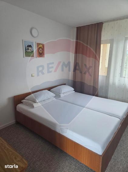 Spațiu comercial, de 1,300 mp, în Central