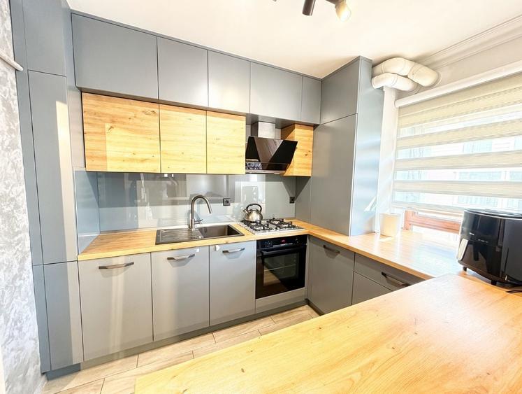 Apartament cu 4 camere decomandat, mobilat în Drumul Taberei
