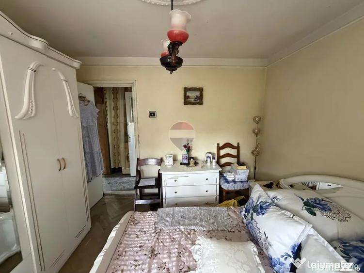 Apartament cu 3 camere decomandat în Sud