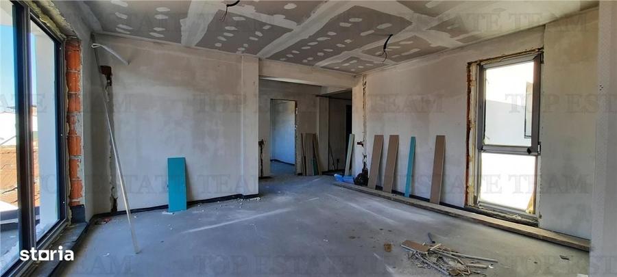 Vanzare apartament 3 camere parter cu gradina 80 mp, bloc nou, zona p - 4