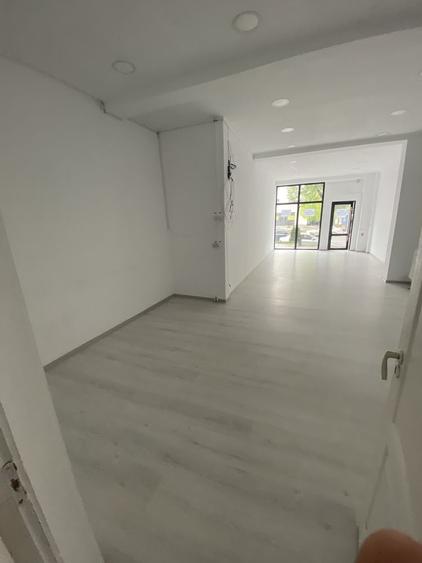Spațiu comercial, de 90 mp, în Central