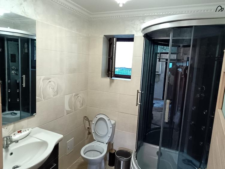 Casă individuală cu 4 camere cu Teren 600 Mp în Central