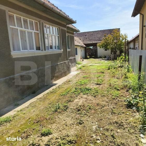 Casă cu 4 camere cu Teren 1300 Mp în Mihalț