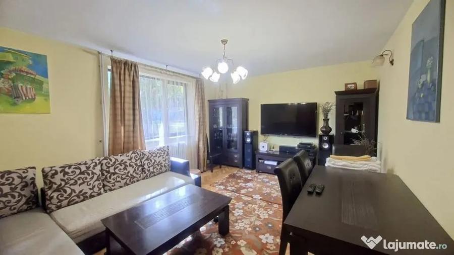 Casă cu 4 camere cu Teren 271 Mp în Central