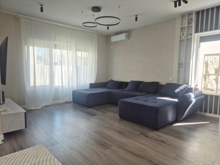 Casă individuală cu 4 camere cu Canalizare în Tunari