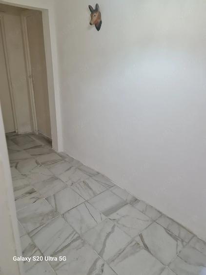 Apartament cu 3 camere decomandat în Circumvalațiunii