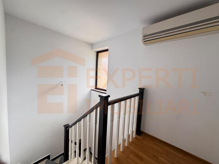 Casă individuală cu 3 camere cu Canalizare în Palas