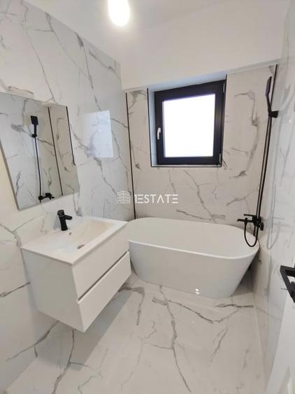 Apartament cu 3 camere decomandat în Titan