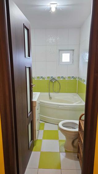 Apartament cu 2 camere decomandat în Sârbi