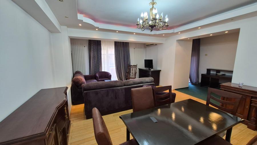 Apartament cu 3 camere decomandat în Unirii