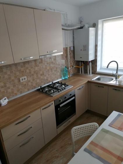 Apartament cu 2 camere decomandat în Noua