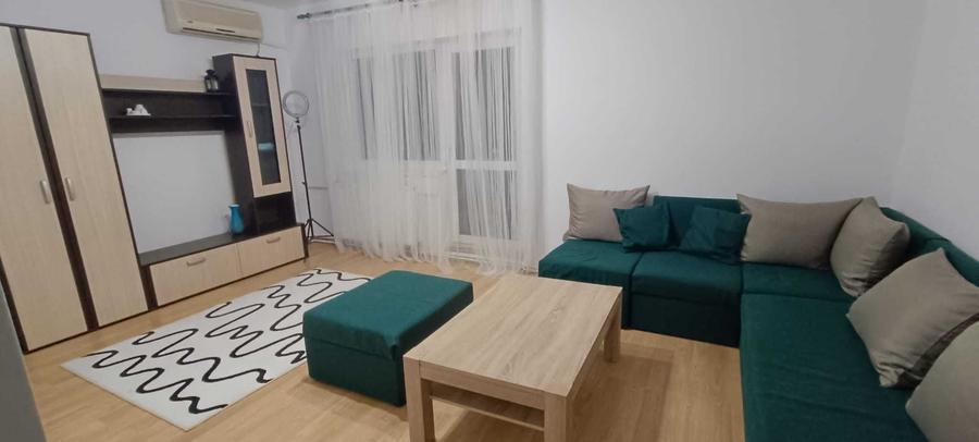 Apartament cu 3 camere decomandat în Turnișor