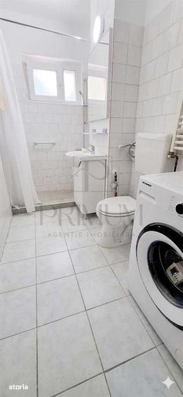 Apartament cu 3 camere semidecomandat, mobilat în Girocului