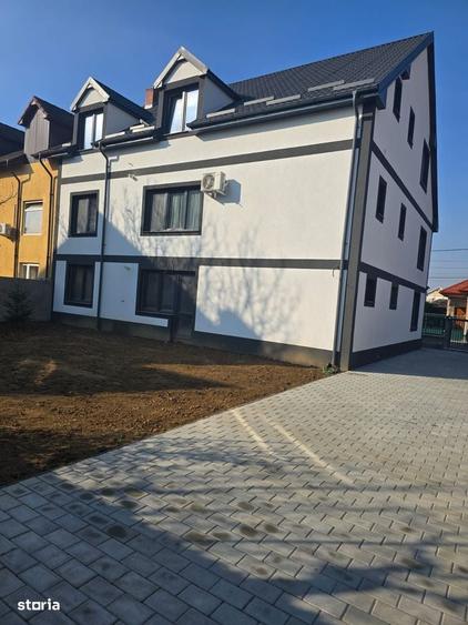 Apartament cu 2 camere în Micro 17