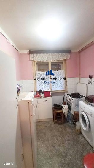 Apartament cu 4 camere decomandat în Burdea