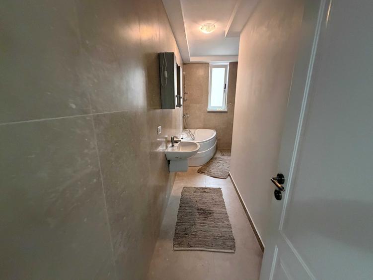 Apartament cu 2 camere decomandat în Exterior Vest
